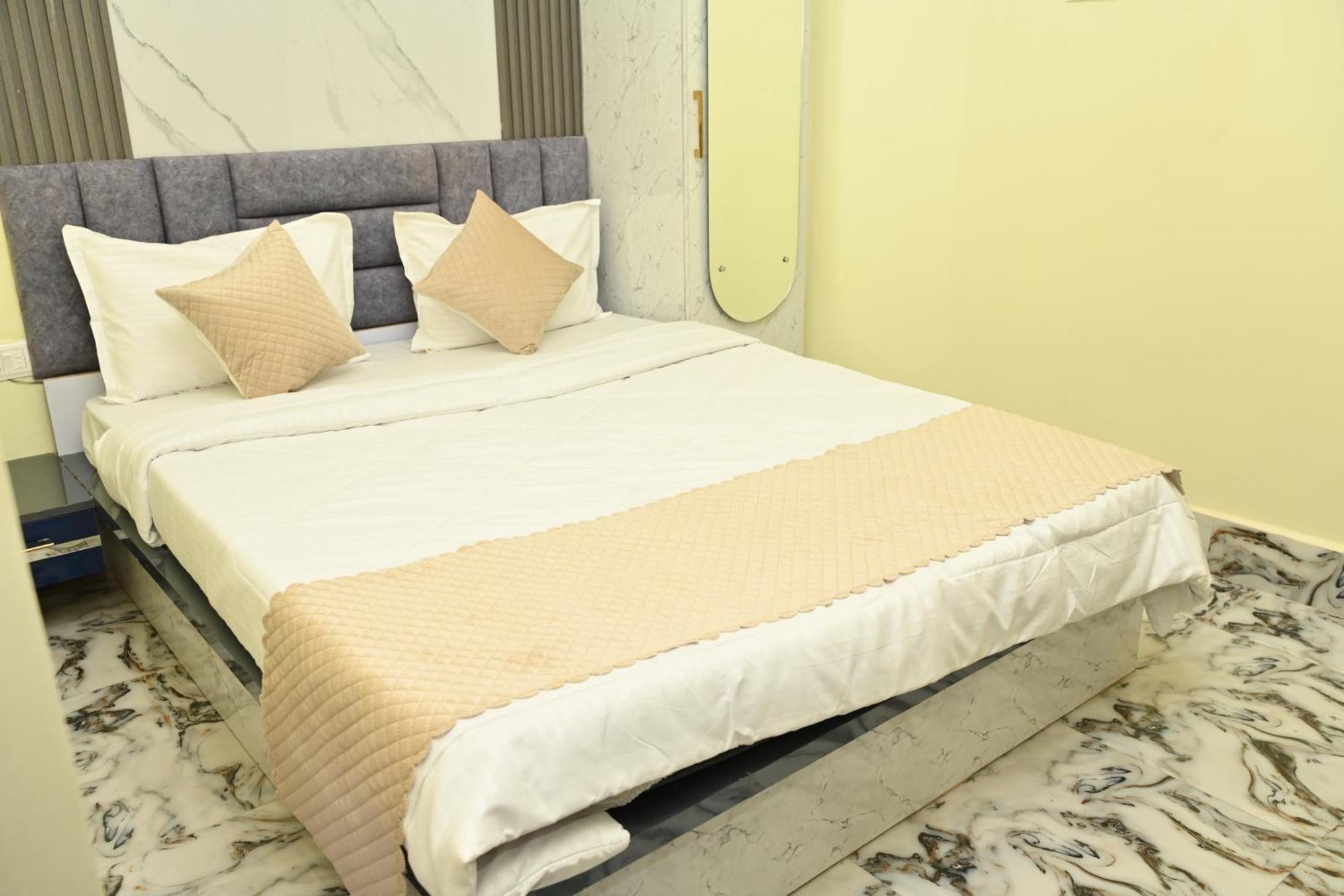 Hotel The Vintage Plaza Baripada Exterior foto