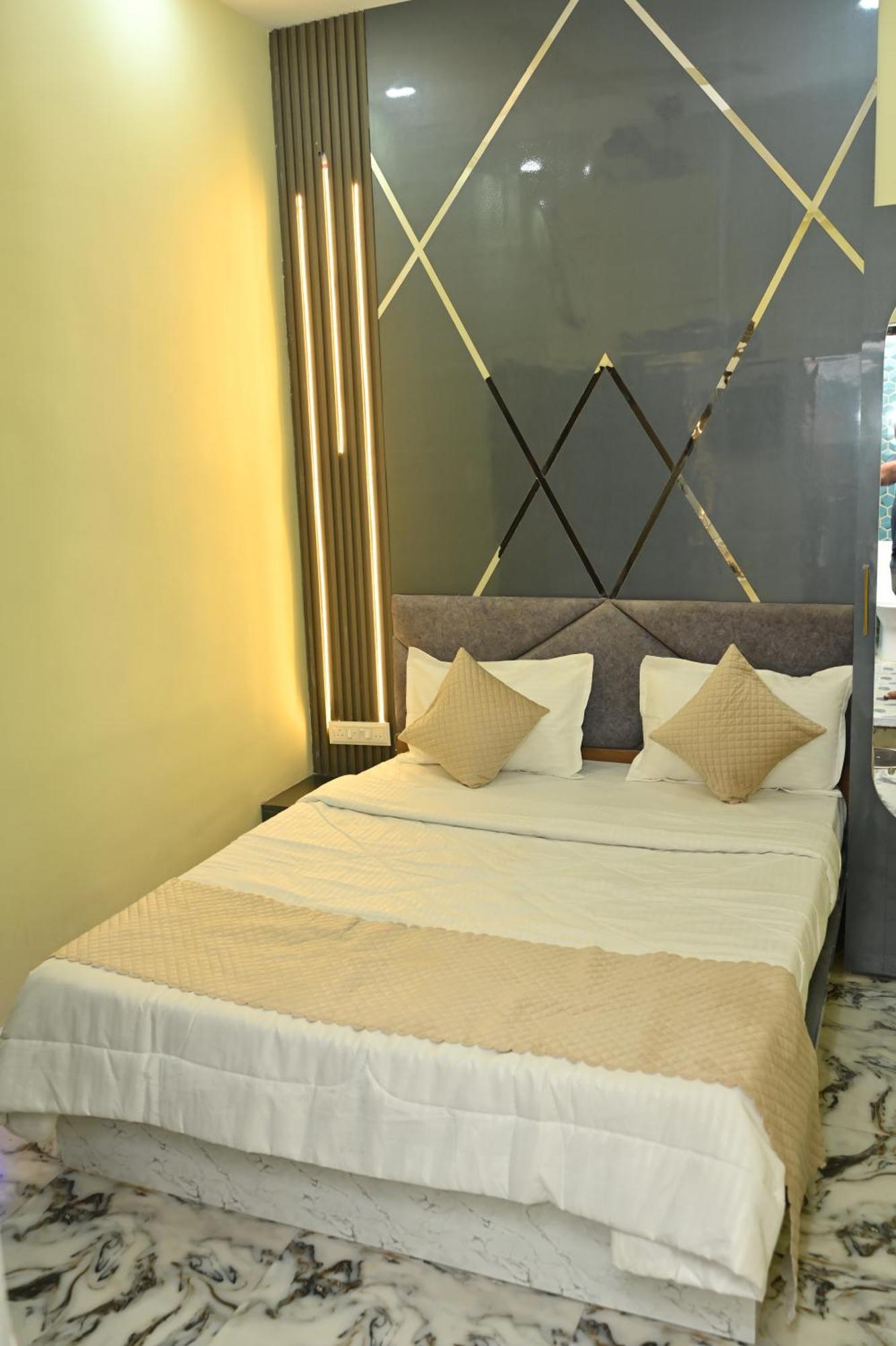 Hotel The Vintage Plaza Baripada Exterior foto
