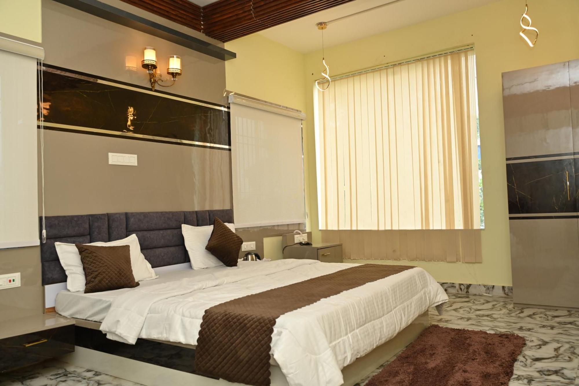 Hotel The Vintage Plaza Baripada Exterior foto